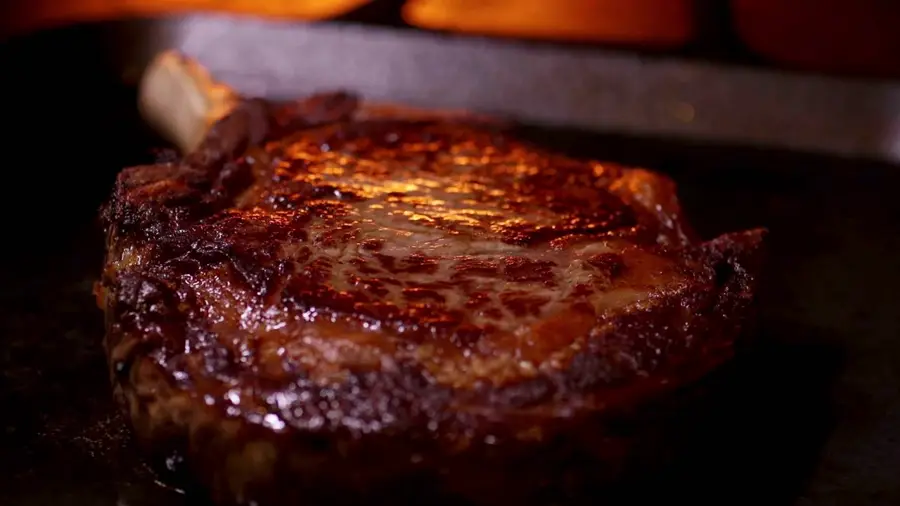 Steaks auf dem Grill im Wedenkamp House Elmshorn